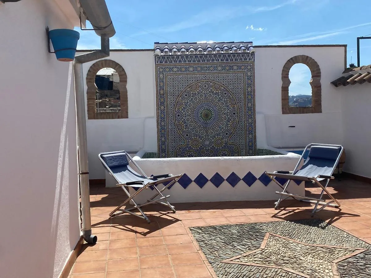 Beautiful Traditional Town House location